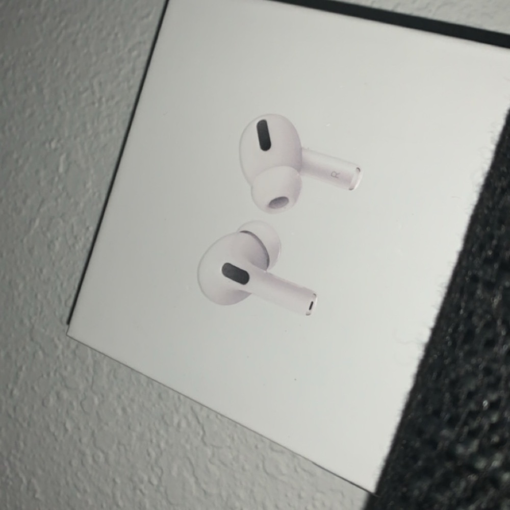 Apple AirPod pro - Picture 1 of 3